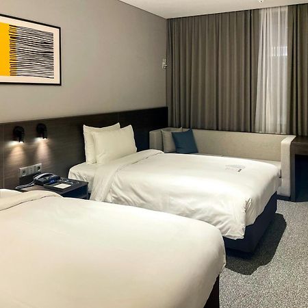 Hotel Ambience Plaza Jmd - Delhi Airport ニューデリー エクステリア 写真