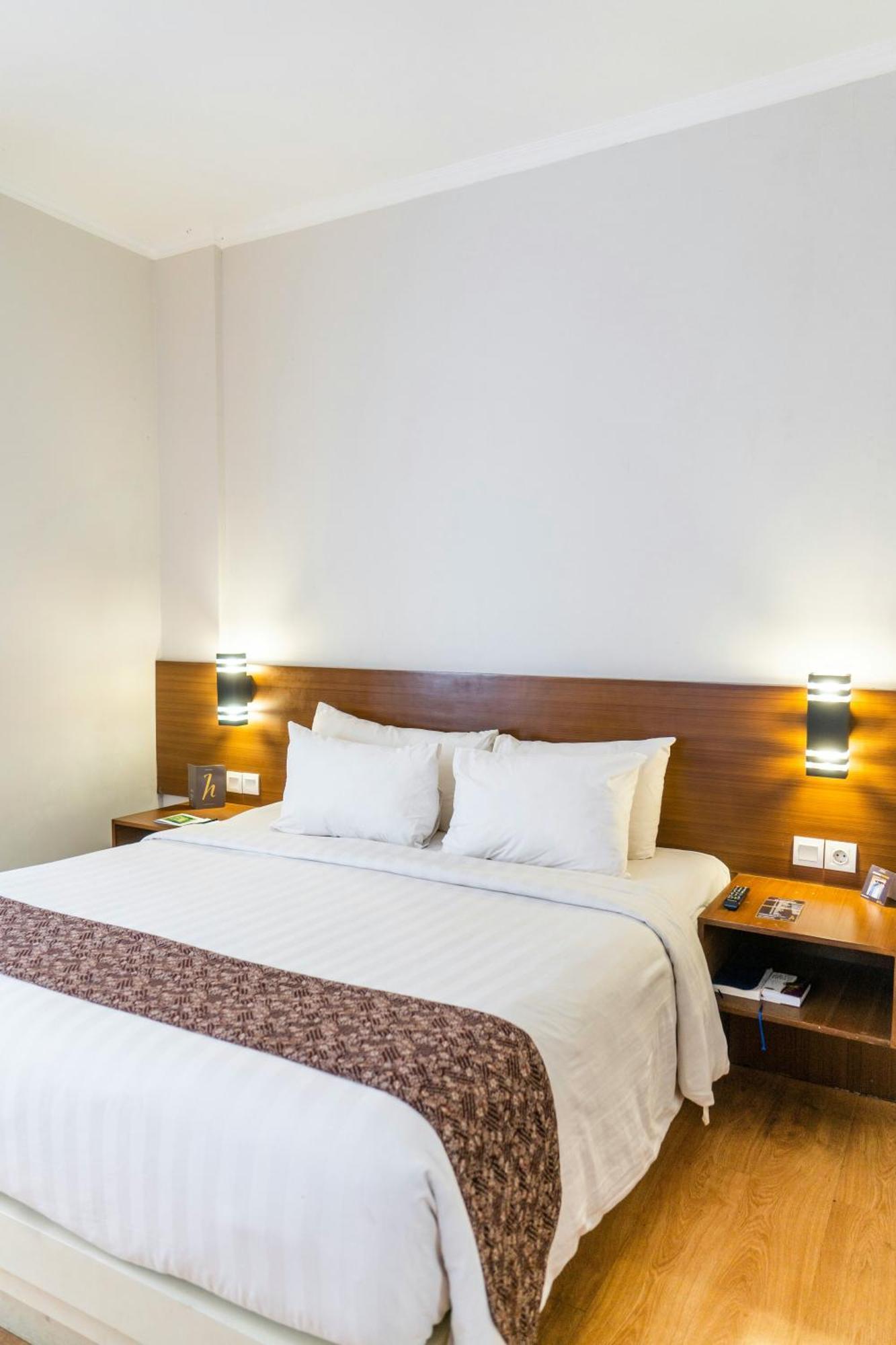Hotel Ambience Plaza Jmd - Delhi Airport ニューデリー エクステリア 写真